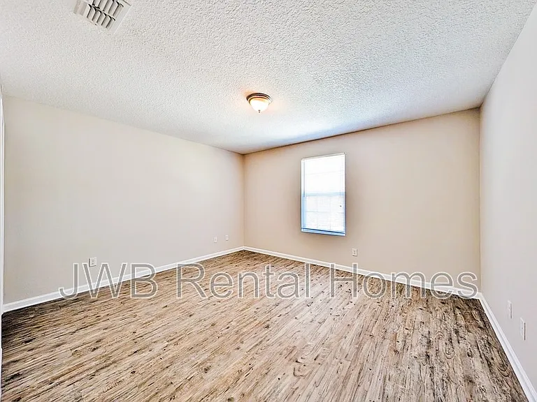 8443 McGirts Village Ln — Photo 6