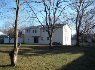 8 Benjamin Pl, Pequannock, NJ 07440