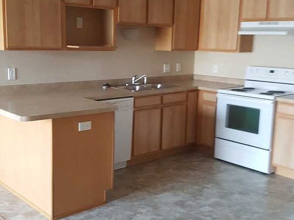 5th image of 2100 S Broadway St #7