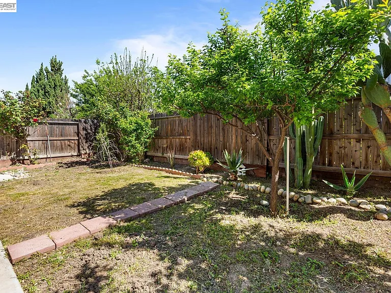 230 Steven Bridges Ln — Photo 31