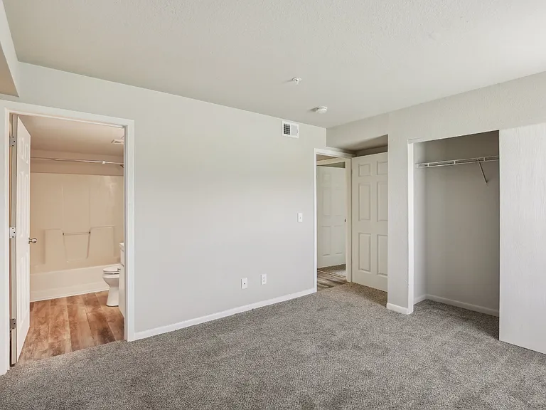Prospector's Point Apartments — Photo 15
