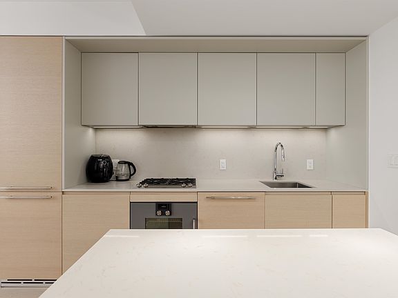 5th image of 1289 Hornby St #1702