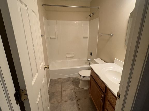 5th image of 300 Moon Run Ave APT 3B
