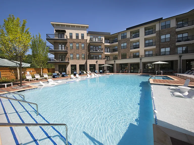 Sugarloaf Walk Apartments — Photo 36