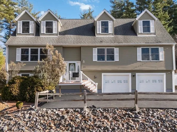 698 Willard St, Leominster, MA 01453