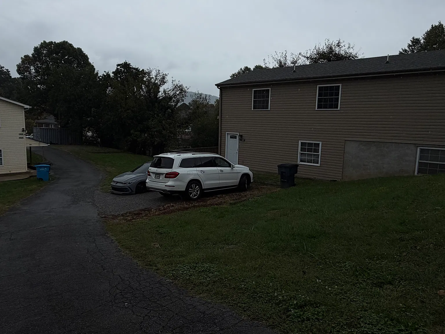 3 bed, 1.5 bath, $1,550 — Photo 2