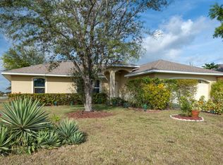 1919 NE 4th Ter, Cape Coral, FL 33909