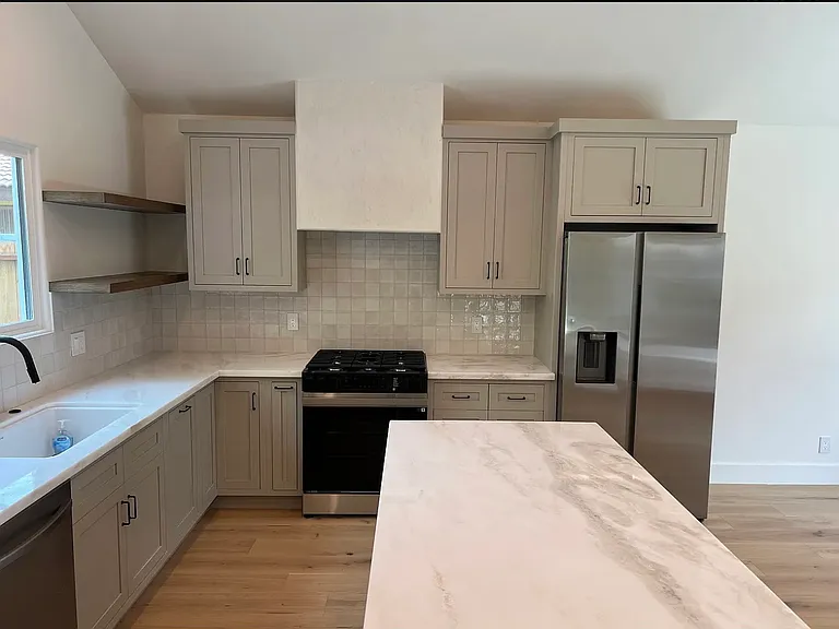 1569 Wesley Ave #1/2 — Photo 6