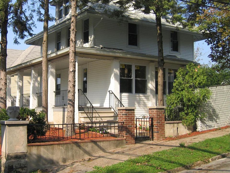 1st image of 172 Rossiter Ave
