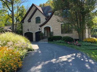 1004 Ridgewood Dr, Highland Park, IL
