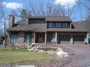 33 Oak Ct, Nesquehoning, PA 18240