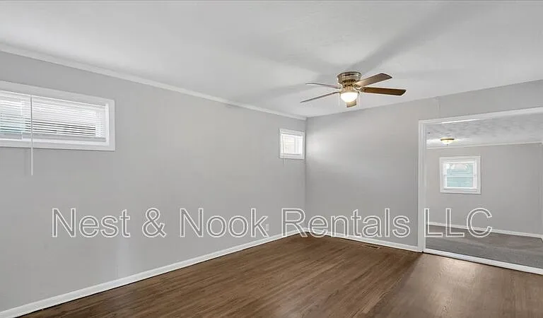 2923 S Irvington Ave — Photo 12