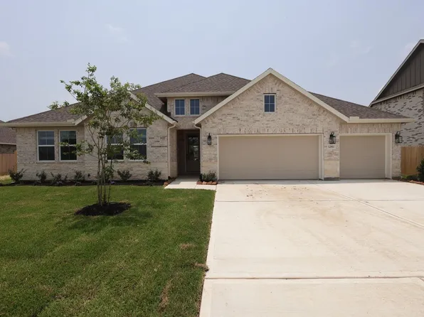 12811 Old Fashion Cir, Mont Belvieu, TX 77535