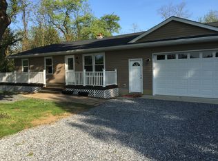 69 Sweetmans Ln, Manalapan, NJ