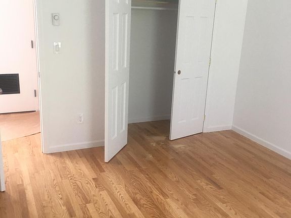 4th image of 3200 Cruger Ave