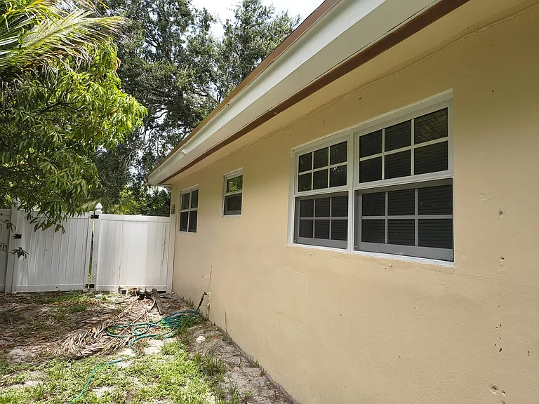 650 Campus Cir — Photo 53