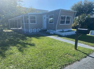 5757 66th St N LOT 48, Saint Petersburg, FL 33709