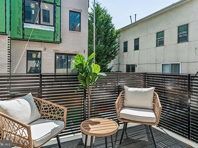 706 Latona St #H — Photo 34