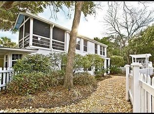701 13th St, Tybee Island, GA 31328
