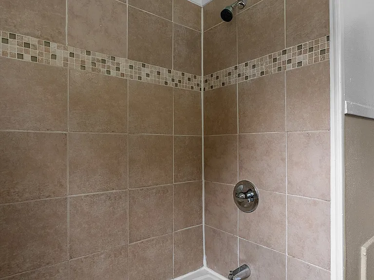 2623 Dillard St — Photo 22