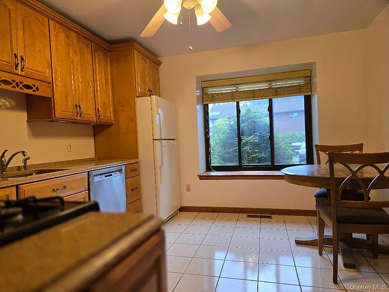 731 Panorama Dr — Photo 17