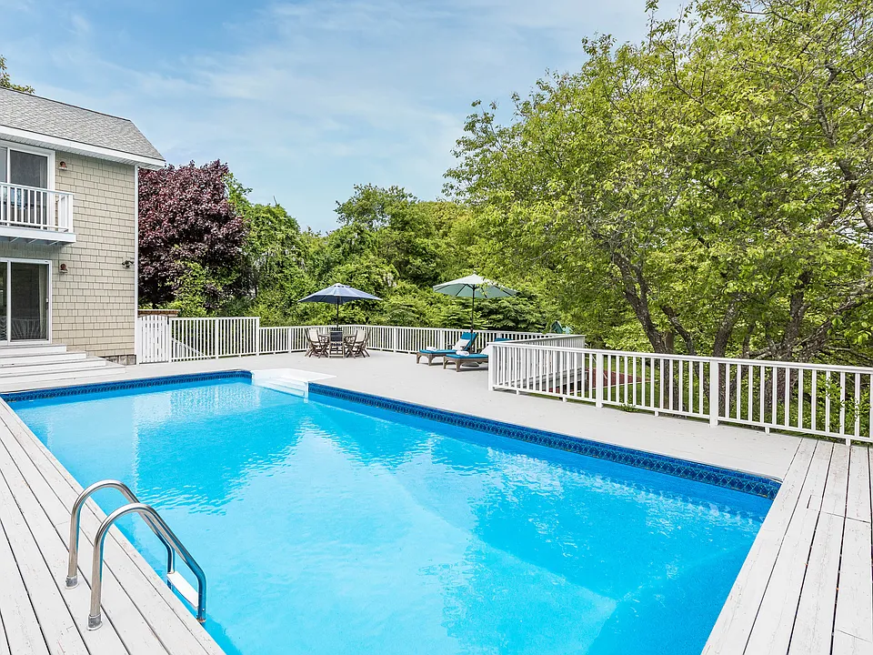 6 Upper Firestone Rd