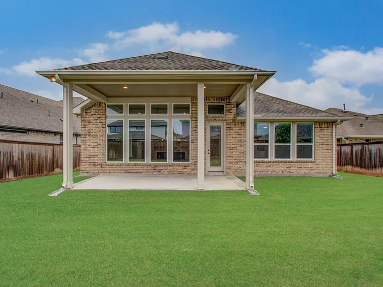 21722 Prickly Caterpillar Ct — Photo 32