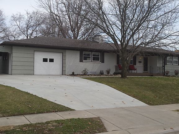 2nd image of 410 James Dr