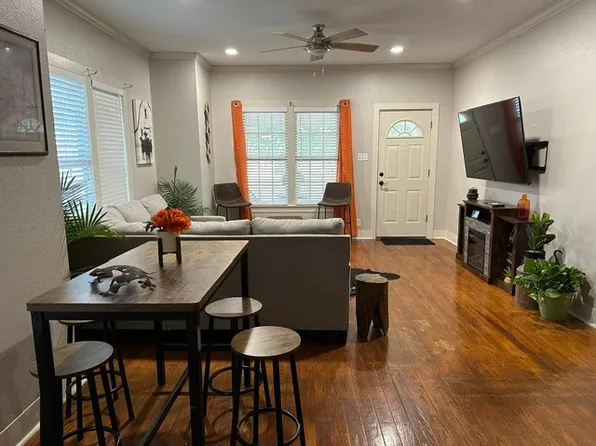 613 N Main St, Muenster, TX 76252