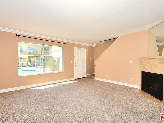 4th image of 7035 Woodley Ave Unit 126