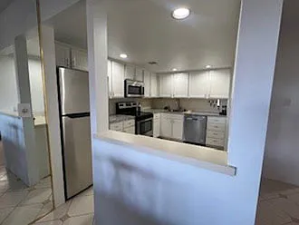 Building Photo - 3131 Fleur Dr #104