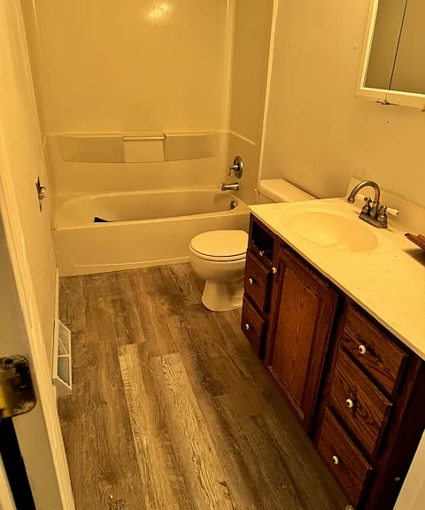 6820 Old Porter Rd — Photo 3