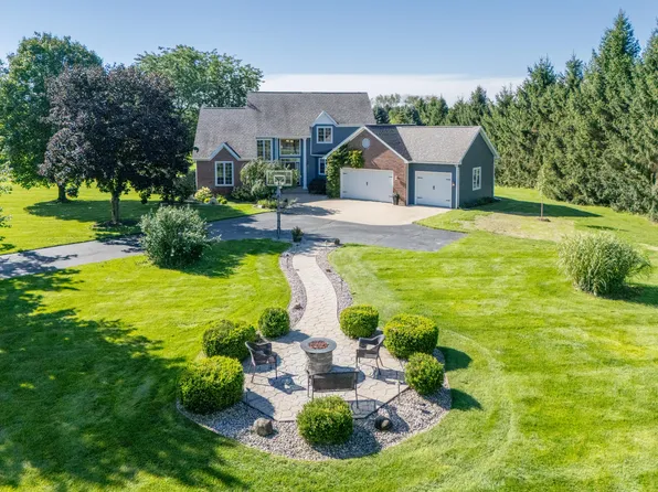 22533 Vineyard Cir, Mattawan, MI 49071