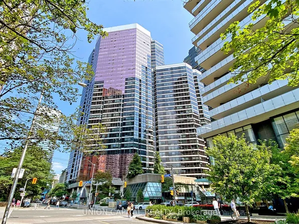 1001 Bay St, Toronto, ON