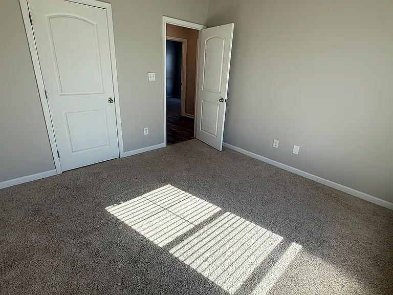 115 Creek Ridge Dr — Photo 13