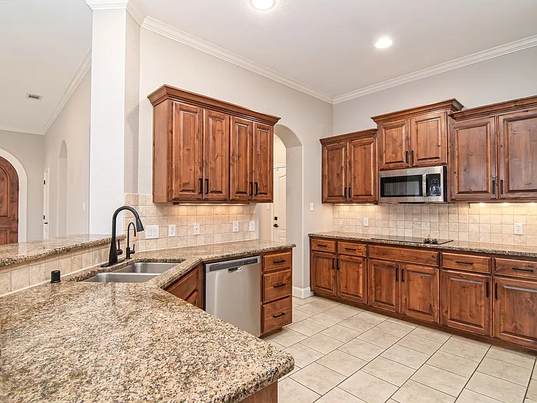 5508 La Jolla Cv — Photo 31