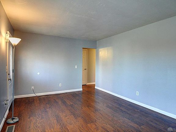 5th image of 2056 Commonwealth Dr