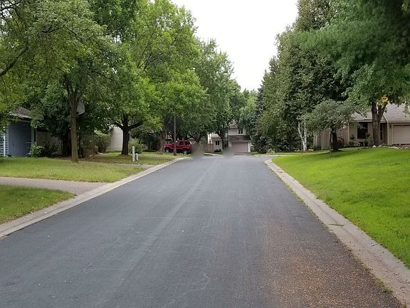 5th image of 1406 Willow Creek Ln