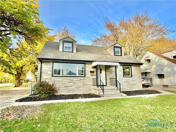 1870 Glenross Blvd, Oregon, OH 43616