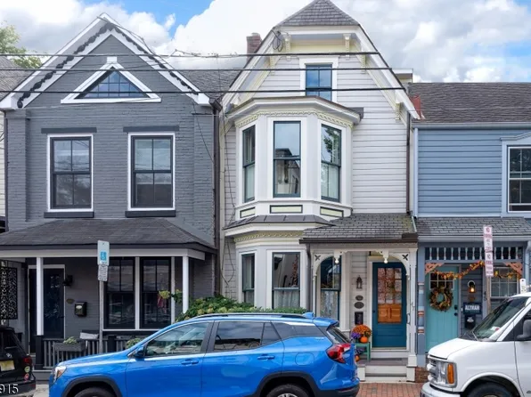 47 Coryell St, Lambertville City, NJ 08530