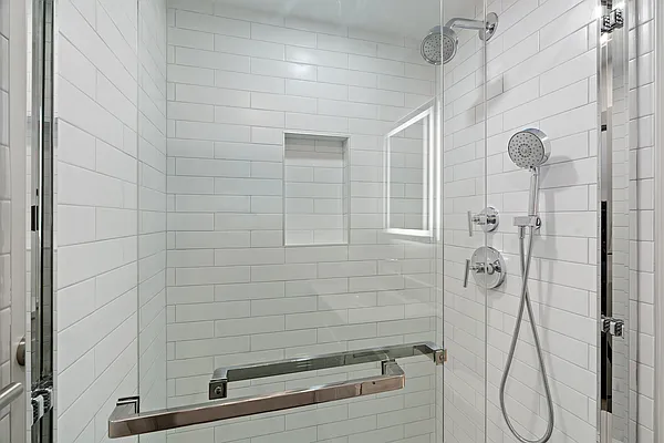 Rented by Compass | media 51