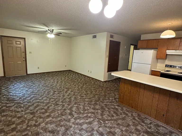 162 W Water St #8 — Photo 5