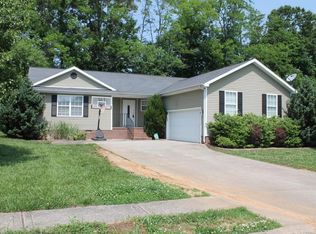 943 Wing Tip Cir, Hopkinsville, KY 42240