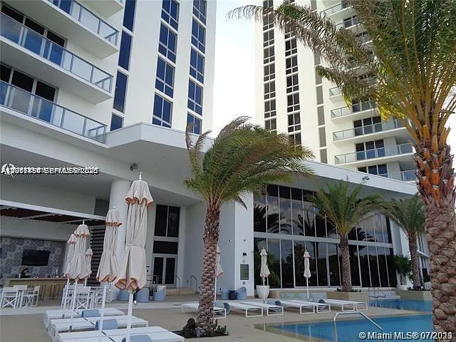 16385 Biscayne Blvd #702 — Photo 39