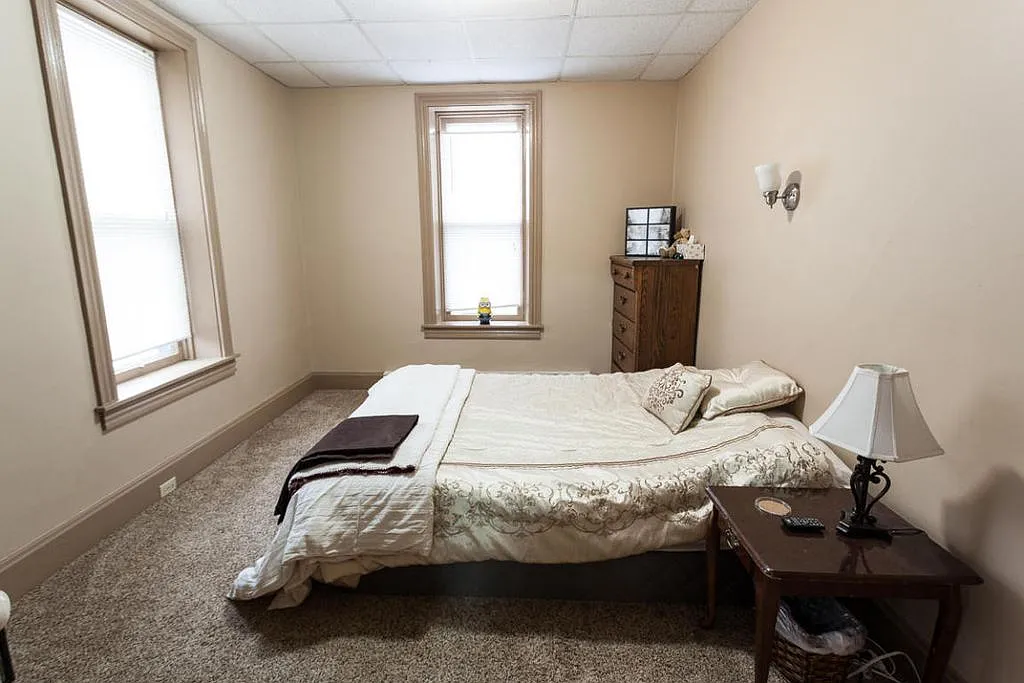 1 bed, 1000 sqft, $1,150 — Photo 4