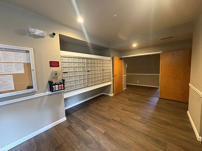2727 Folsom St #210 — Photo 14