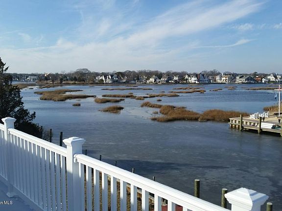 2nd image of 1816 Boat Point Dr