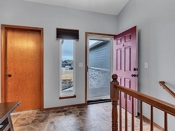 5th image of 2723 E Fairchild Ct