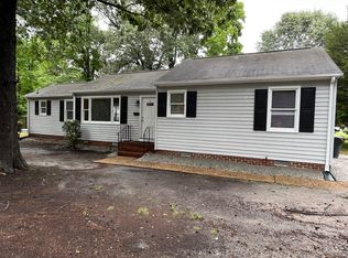 29 Fontaine Rd, Newport News, VA 23601