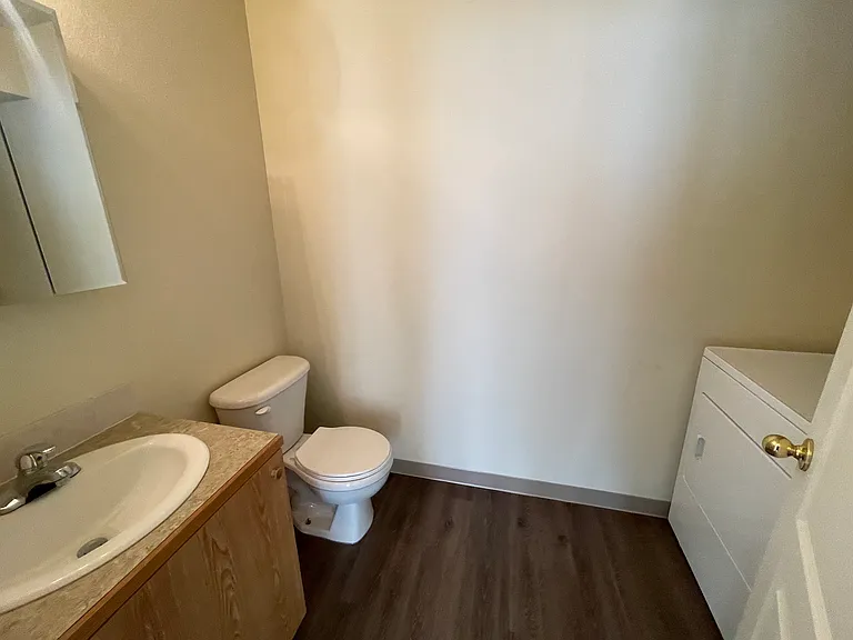 1445 N Bonneville St #102 — Photo 6